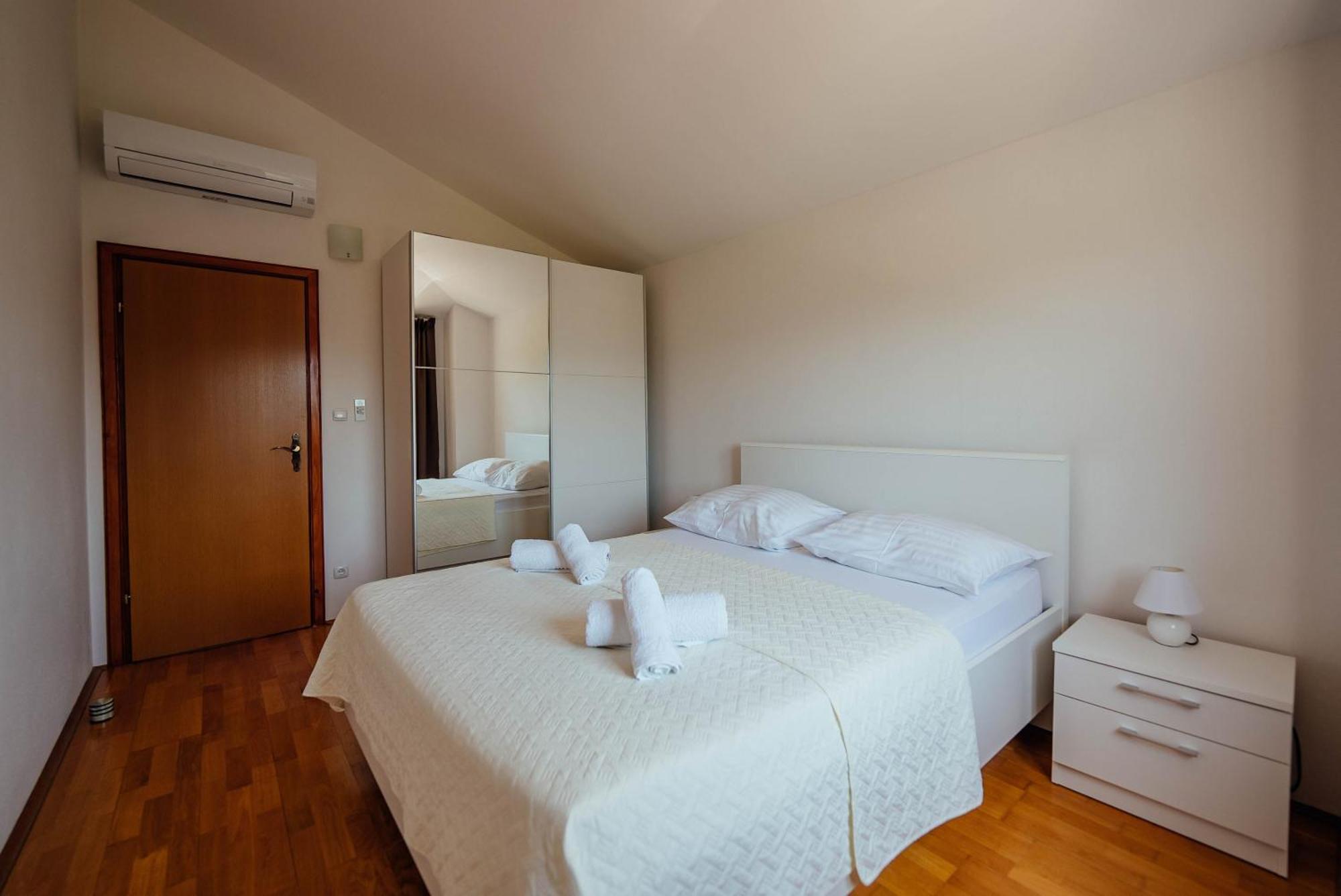 Villa Latica Donji Prolozac Bagian luar foto