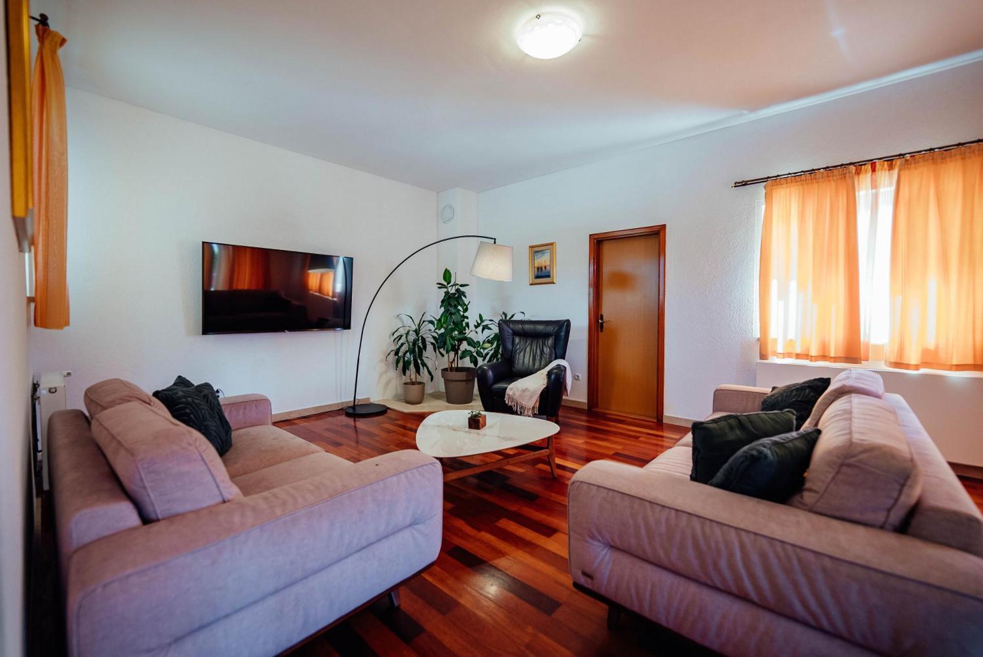 Villa Latica Donji Prolozac Bagian luar foto