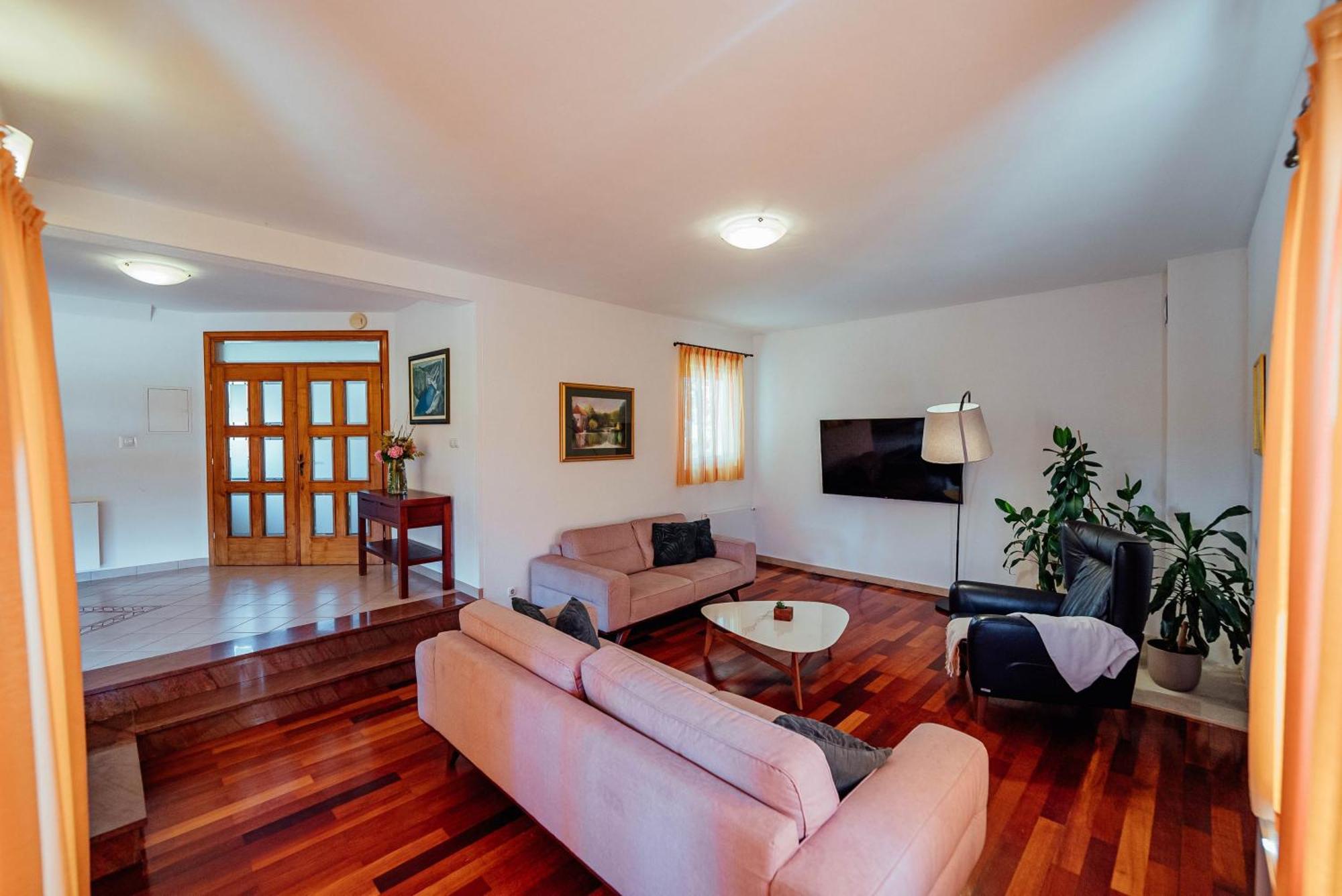 Villa Latica Donji Prolozac Bagian luar foto